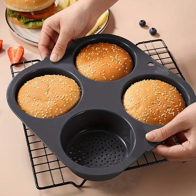 Moule a pain avec trois pain