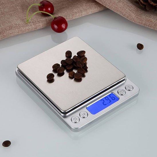 Balance cuisine avec des grains de café