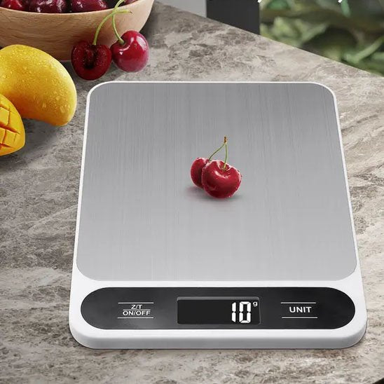 Balances-de-cuisine-avec-des-cerises