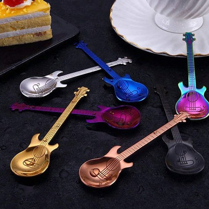 Cuillère à café sur la table