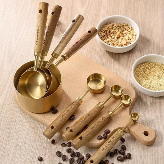 Cuillère doseuse sur une table