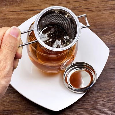 infuseur-a-the-pratique-et-reutilisable-chaleureux