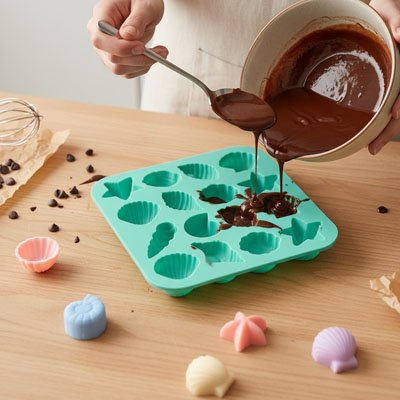 Moules en silicone  remplit de chocolat