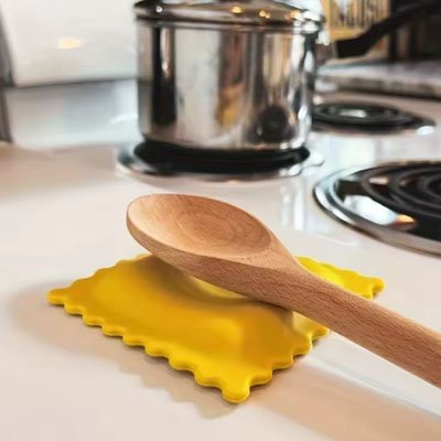 Repose cuillère avec cuillère en bois